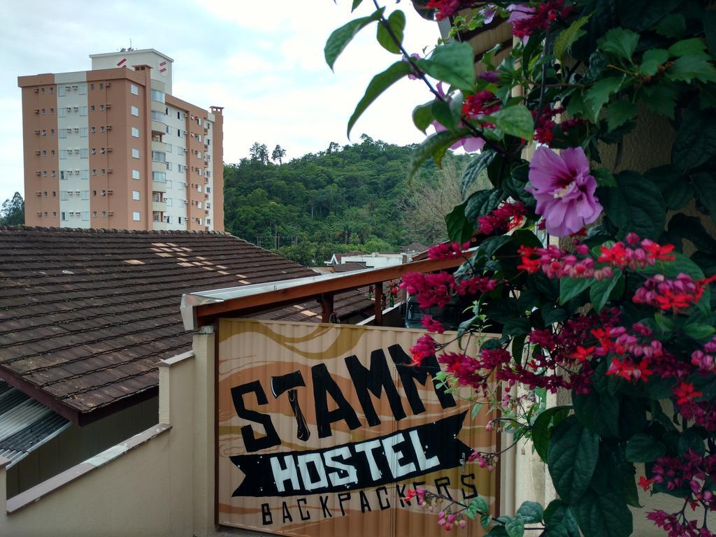 Stammtisch Hostel Blumenau Exterior foto